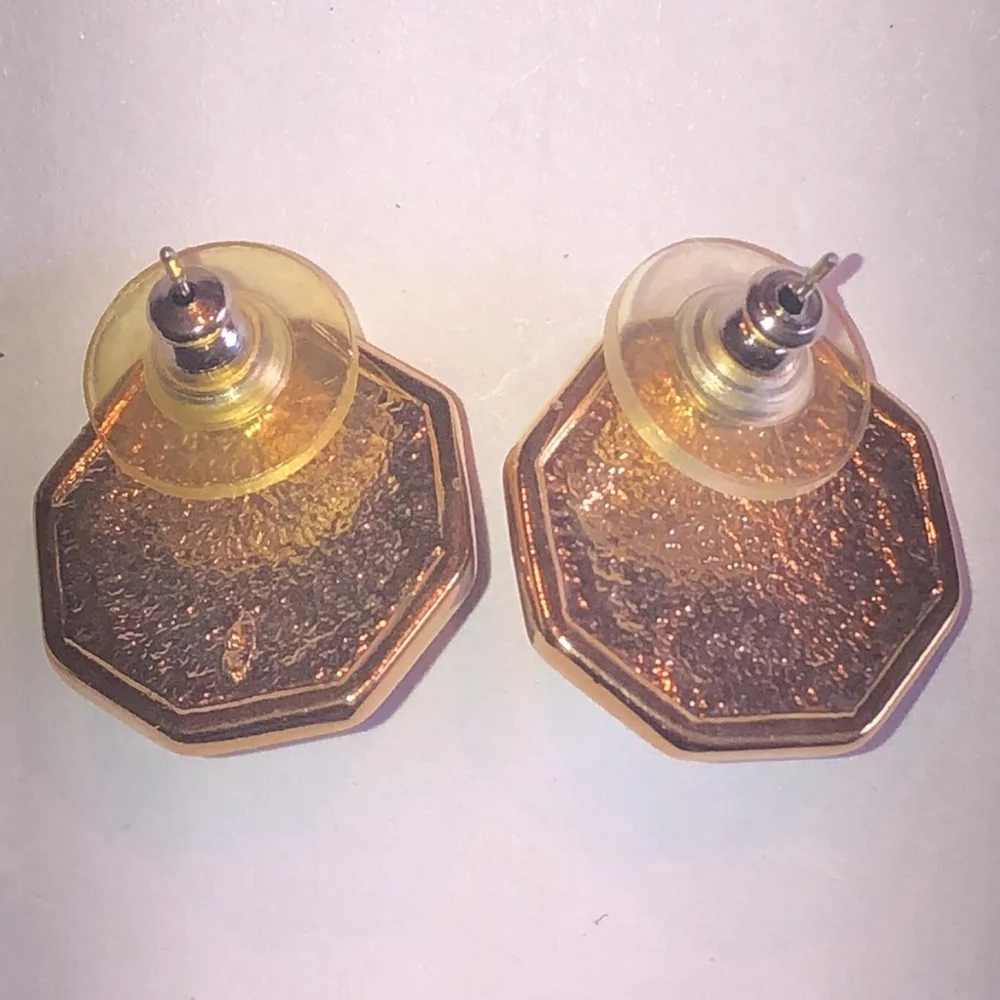 Elegant Vintage Gold Tone and Black Enamel Faux Pearl Earrings - Picture 4 of 4